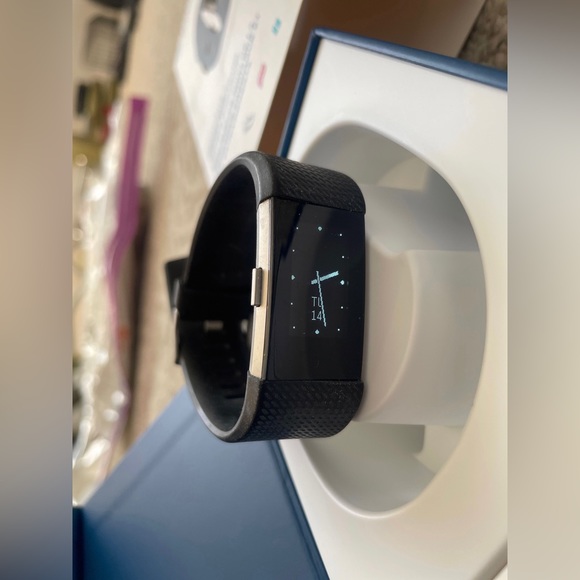 Fitbit Charge 2 - Picture 2 of 7